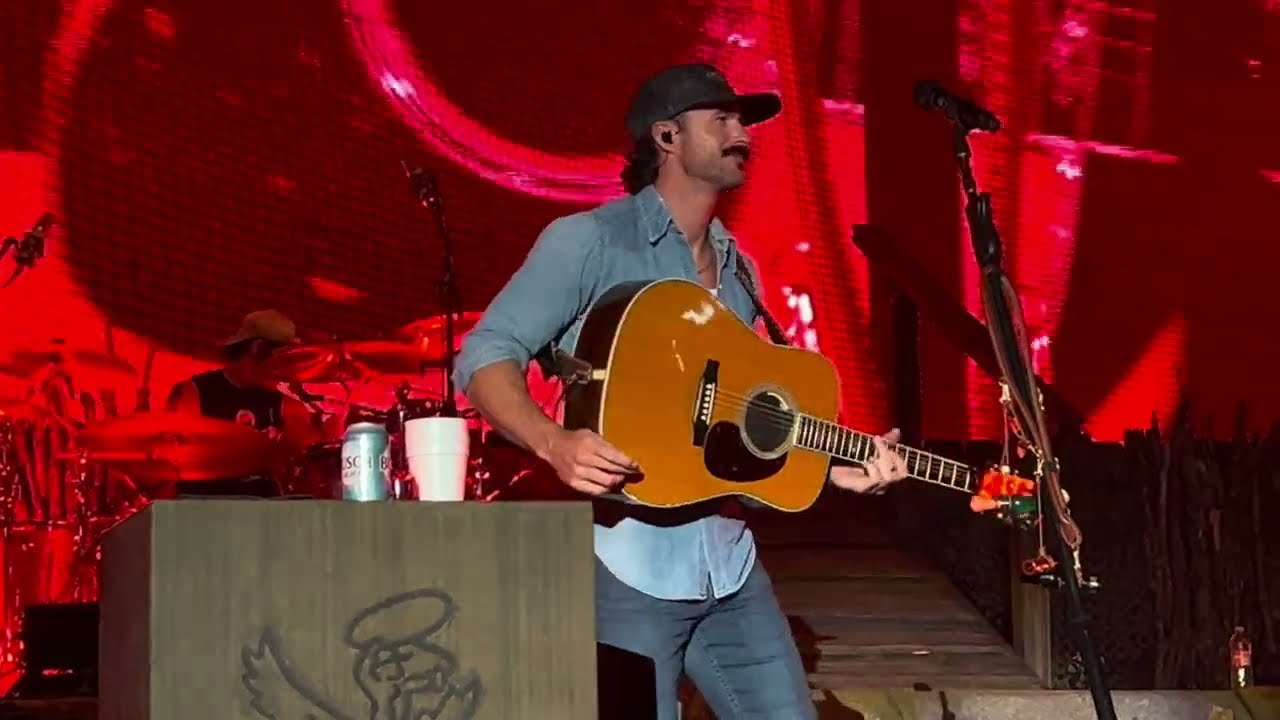 Riley Green - when she comes home tonight - live - 5/9/25 - Lake Charles