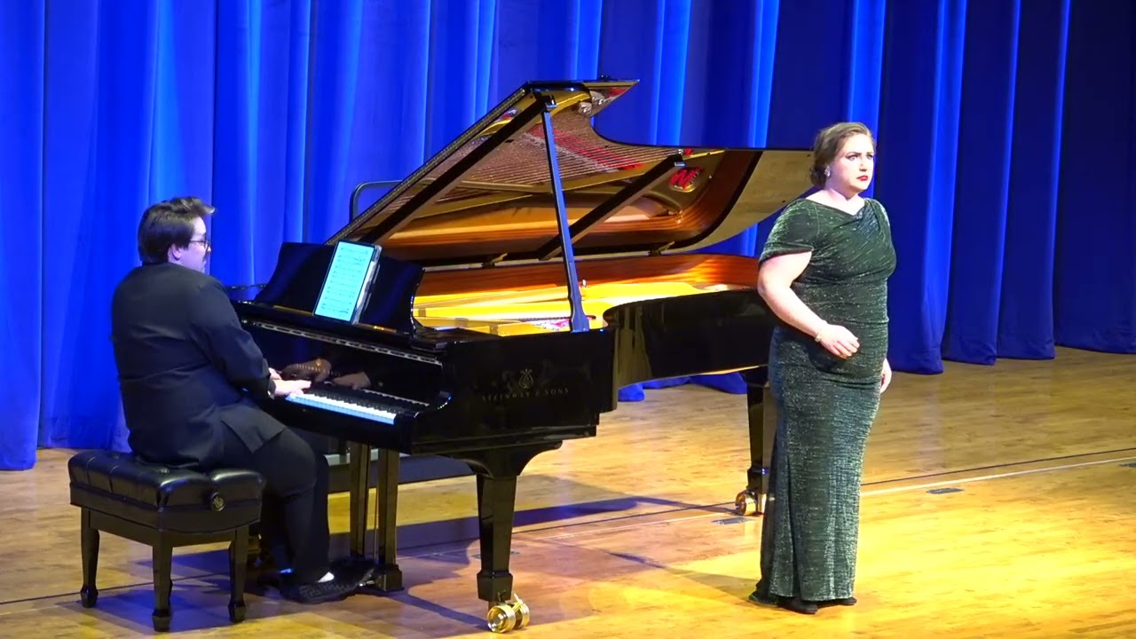 Zia Principessa aria: Megan Esther Grey, contralto