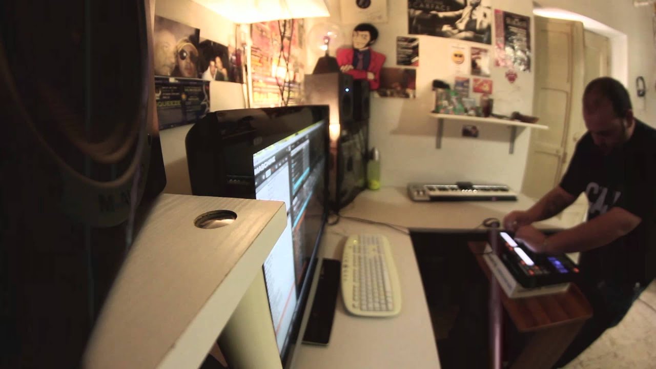 Danny Baker DJ - Live Set  Native Instrument MASCHINE  - (LoveDie Video) HD