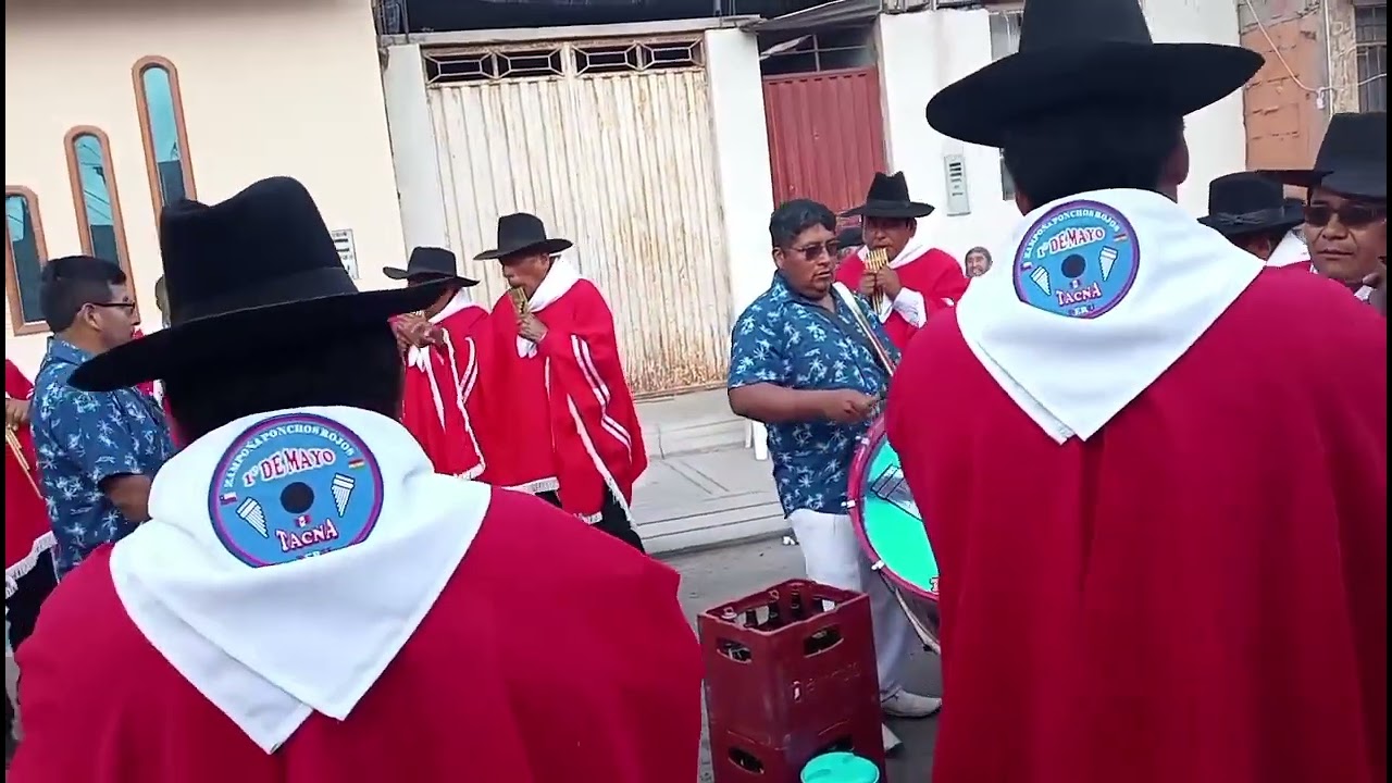 CONJUNTO DE ZAMPOÑA LOS PONCHOS ROJOS 1° DE MAYO TACNA-PERÚ