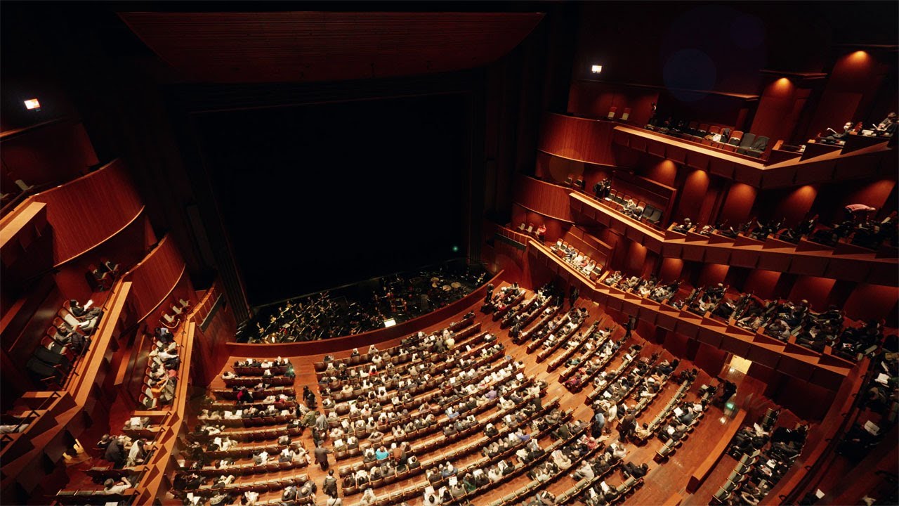 Welcome to the New National Theatre Tokyo