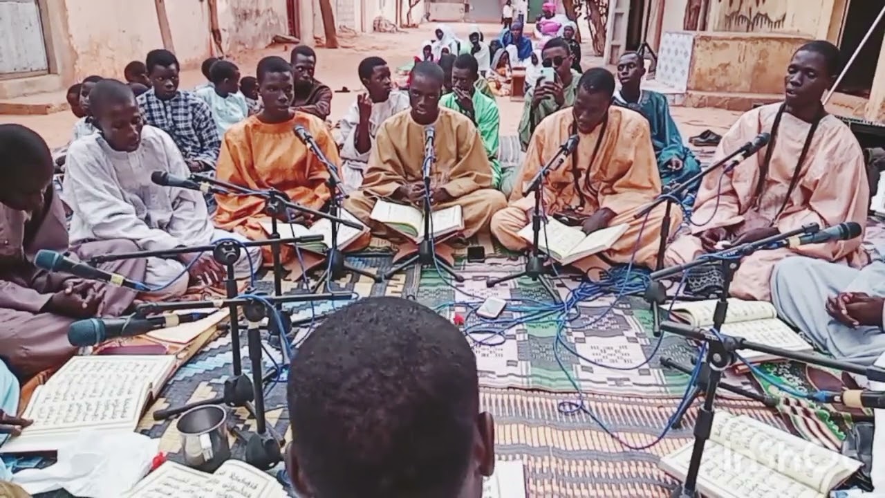 Kourel Khassida : madjmahun noreyni t peulh La beaut&eacute; des chants mourides en hommage &agrave; Serigne Touba