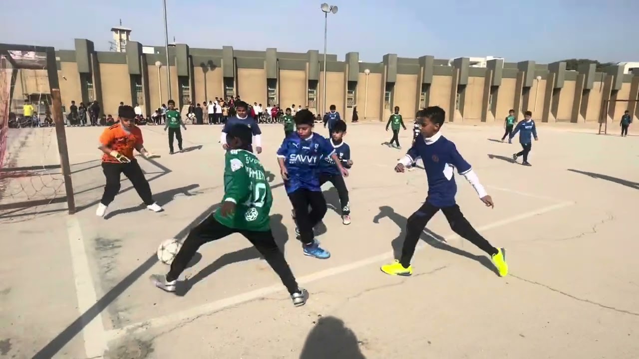 مباراة صف خامس أ ضد صف سادس بمدرسة النهضة الابتدائية بالحرس الوطني