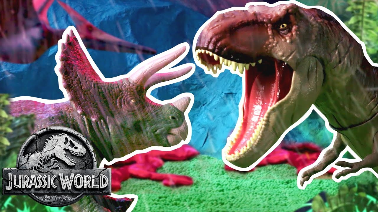 Dinosaur Battles: T-Rex VS Triceratops VS Pteranodon | Jurassic World | Mattel Action!