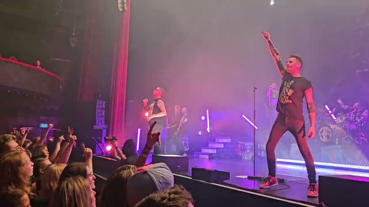 LES 3 FROMAGES - Ça (C'est Vraiment Toi) Feat. CACHEMIRE (Live à L'Olympia 2023)