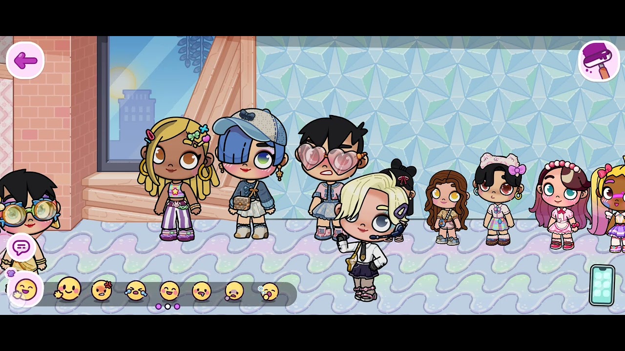 Amigos yo tengo una problema con mi avatar cuál ropa les gusta más 1 2 3 4 5 6 7 8 9 dígame 