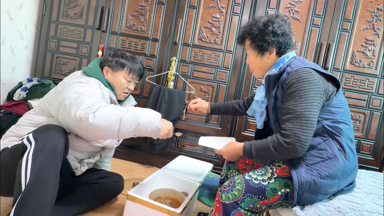 Ngày Đầu Năm Mới Nấu Món Canh Thịt Bò Mang Về Cho Mẹ 