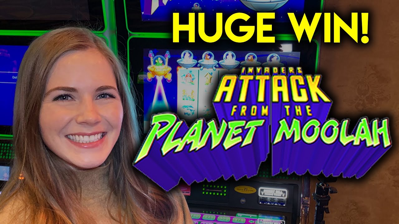 Huge Win! Invaders Attack From The Planet Moolah! First Ever On An Invaders From Planet Moolah Slot!