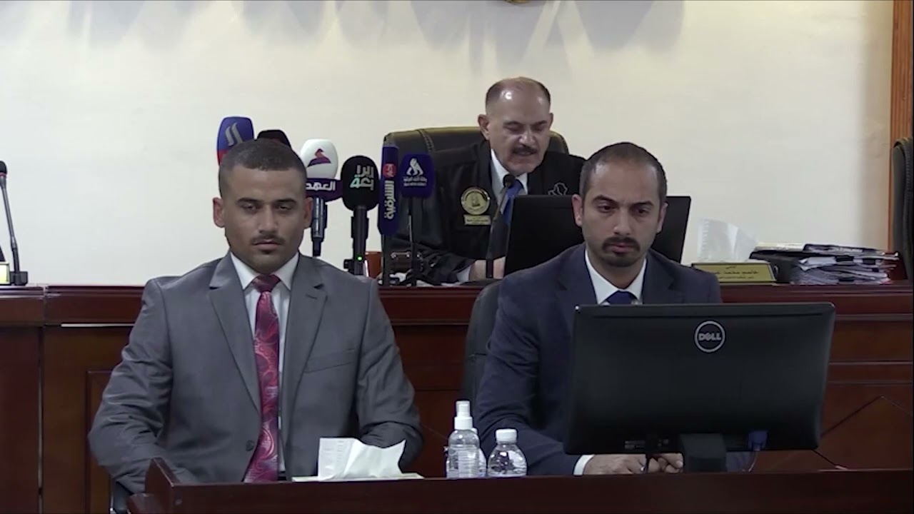 رئيس المحكمة الاتحادية العليا القاضي جاسم العميري يتلو قرار المحكمة بشأن إنهاء عضوية الحلبوسي