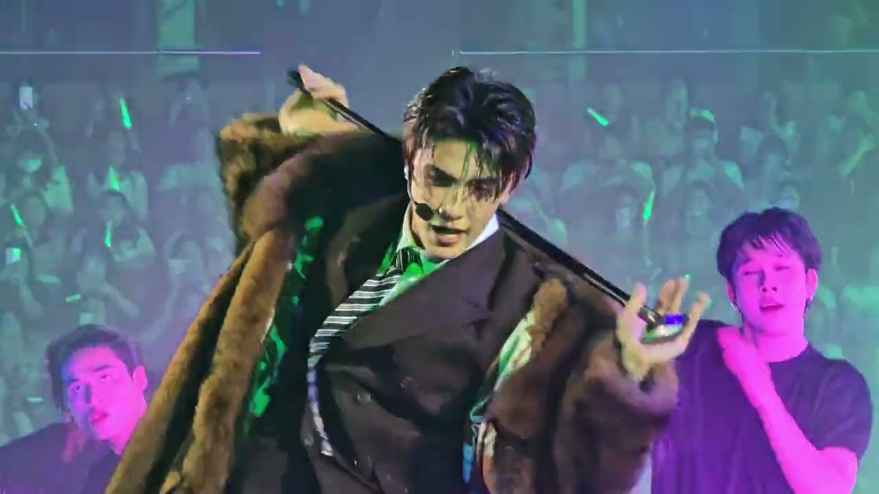 BODYGUARD - Joong Dunk | Day2 LOL2025 #LOLFanFest2025D2
