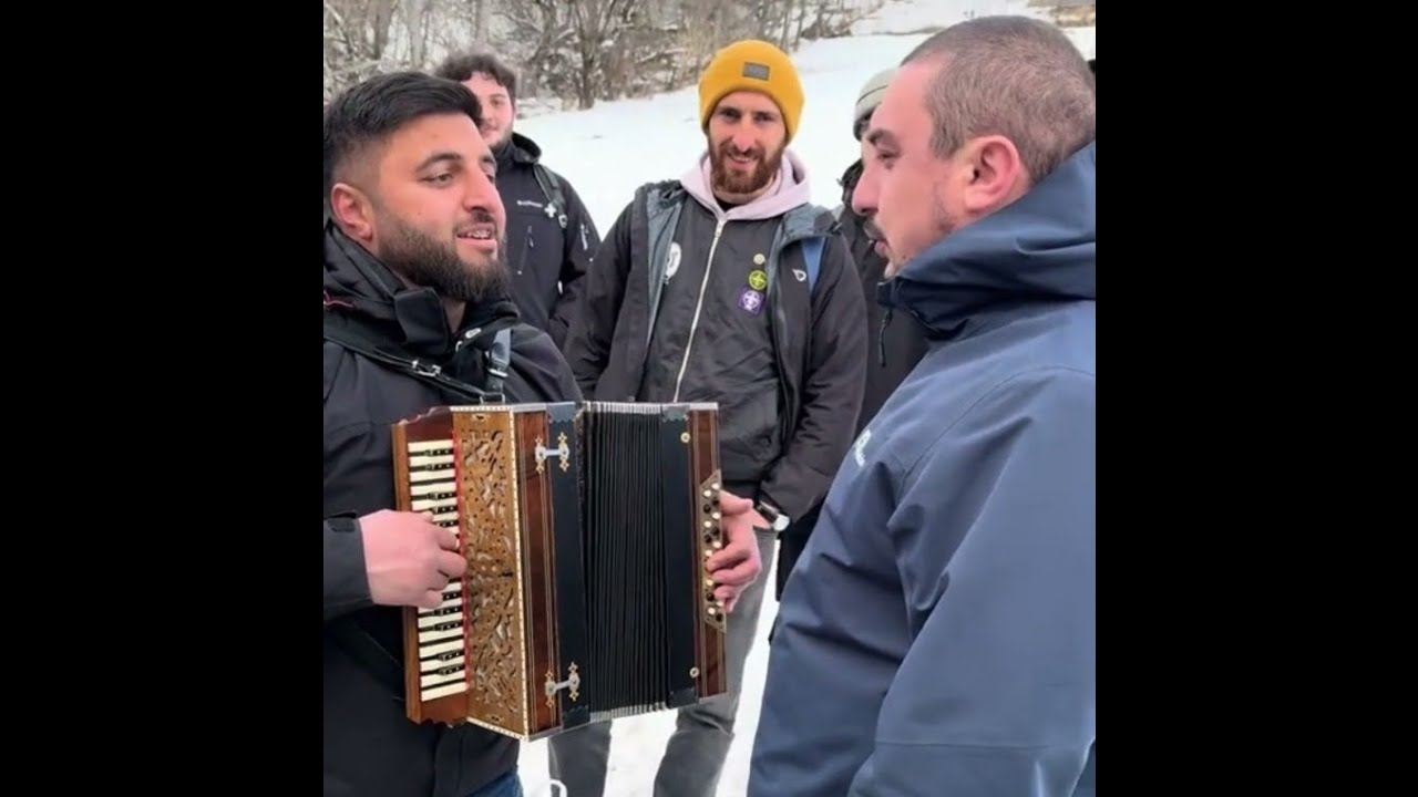 ეს ქუჩა რა ბნელია 🎶 ილო მახარაშვილი • გელა ბენიაიძე || Es Qucha - Ilo Makharashvili • Gela Beniaidze