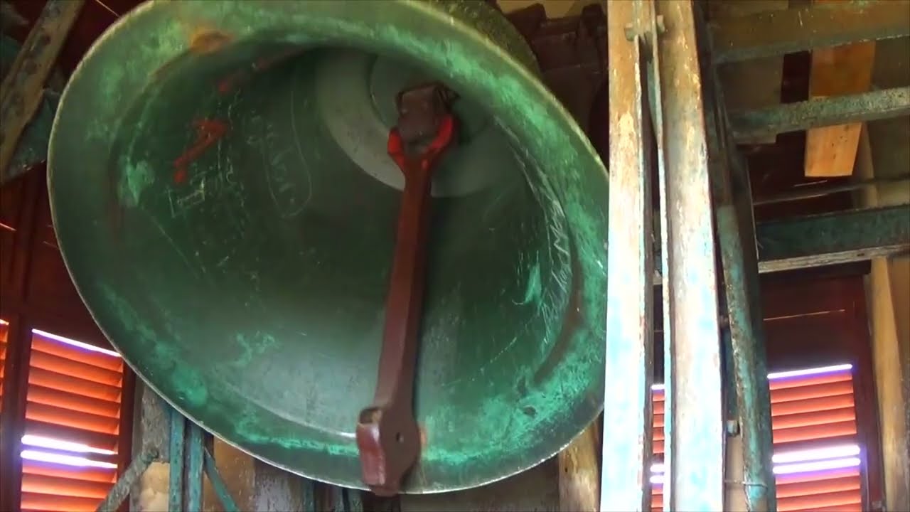 Szentes Szent Anna plébániatemplom Szent István Nagyharangja