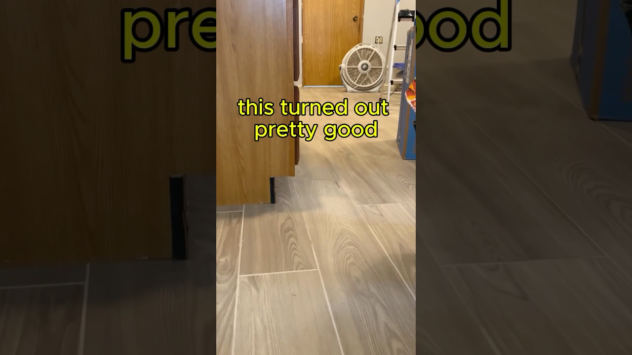 Floor leveling FAIL??!!  How not to level a floor for tile install #diy #mortar #flooring #leveling