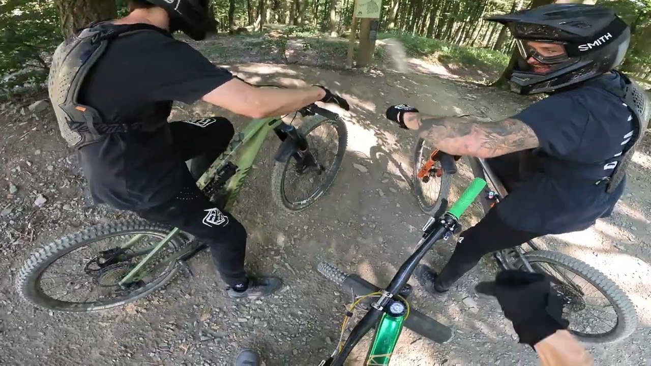 Das erste mal Greenhill Bikepark - Viele Sprünge und interessante Lines  l SuperSmashBikes