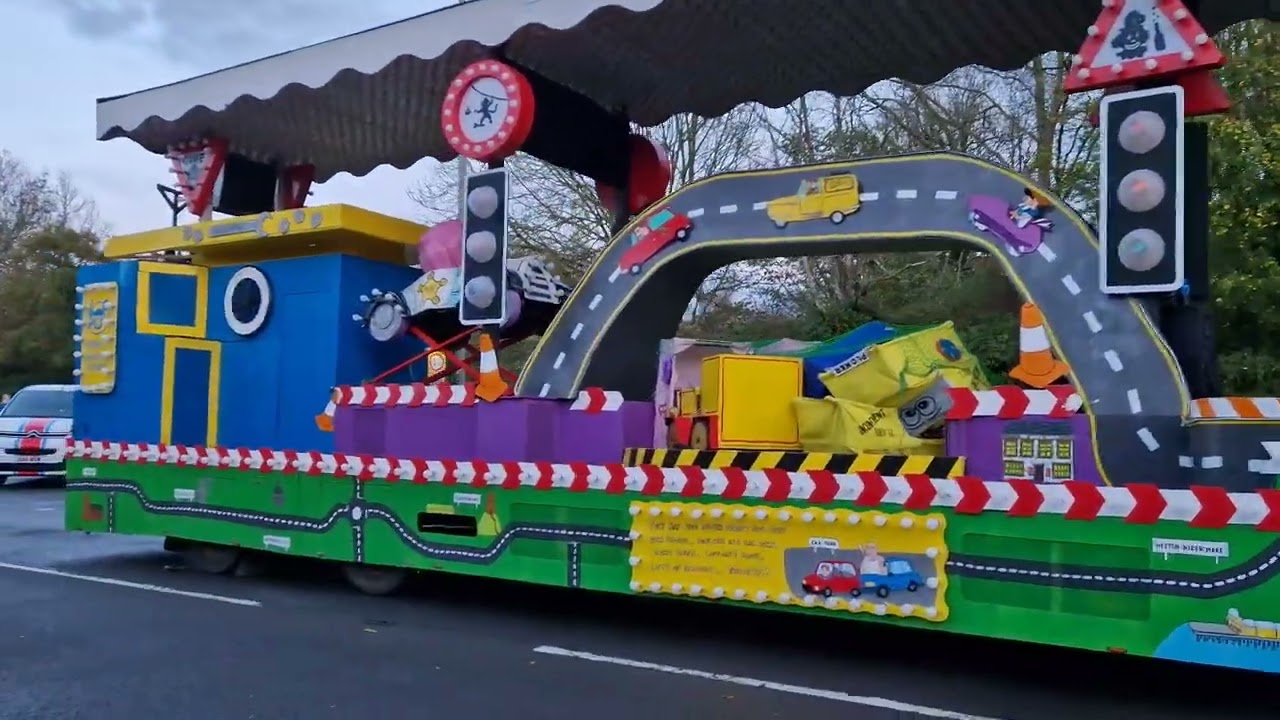 Glastonbury carnival line up 2025