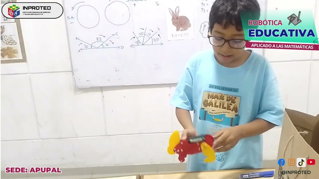 Exposición Mensual: Proyecto-Robot Conejo