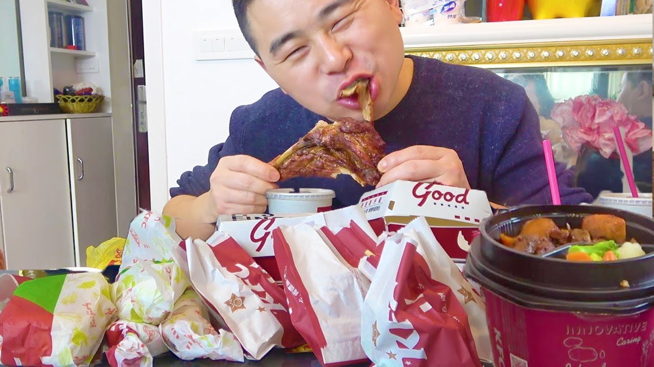 300 юаней, чтобы съесть KFC, жареный куриный бургер куриный рис ноги, рот масло!
