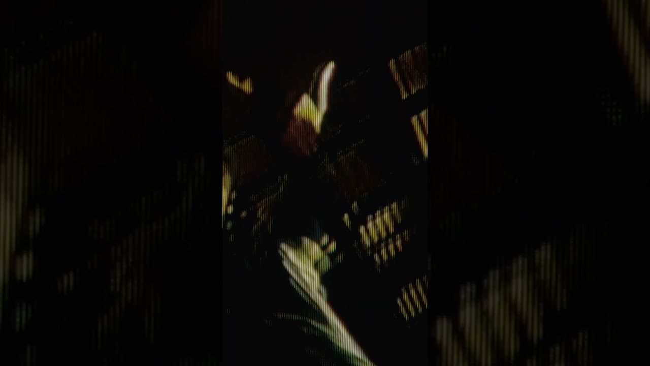 Unleashing the quirks of vintage screens # #music GlitchAesthetic #CRTGlitch#GlitchArt#RetroVisuals#