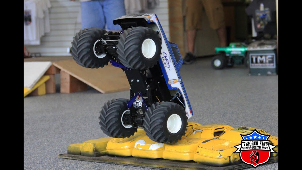 Trigger King R/C Monster Trucks - Retro Class from July 19, 2015