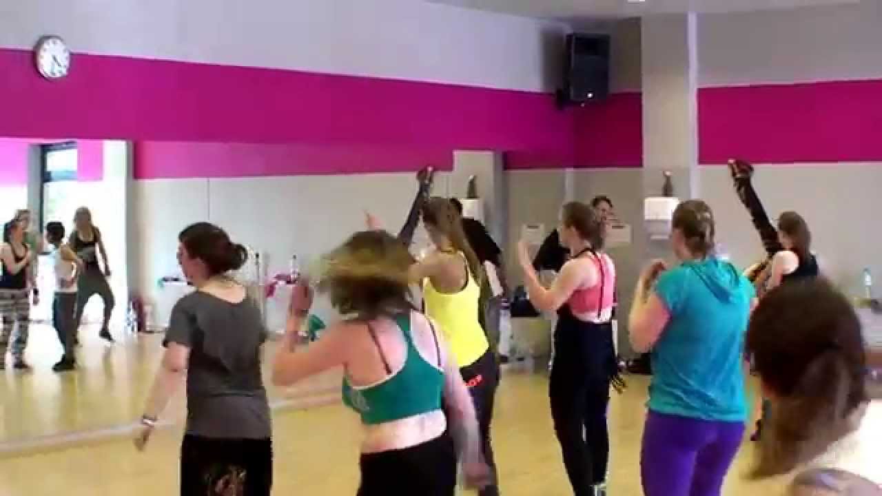 150 minut - Dancehall & Zumba&reg; Fitness - Maciek Jopek daje czadu :)