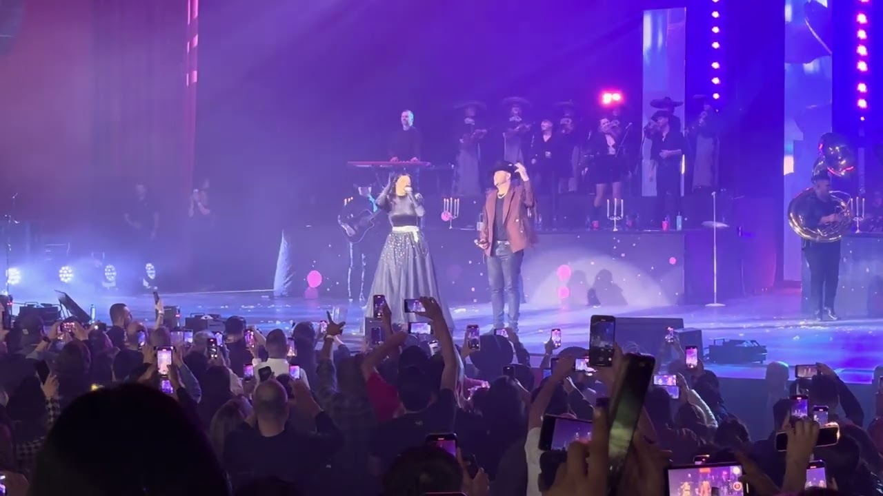 Mi eterno amor secreto. Yuridia ft Edén Muñoz Pa luego es tarde tour Auditorio Nacional 02/02/2024