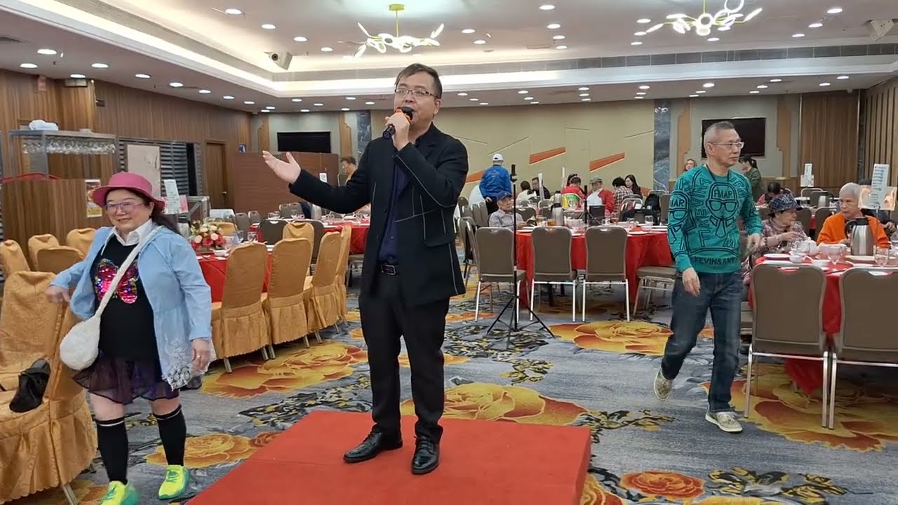 《高紅玫老師與眾同樂開開心心生日會》(觀塘鳳苑酒家)：李冠良演唱《仍然是最愛你》