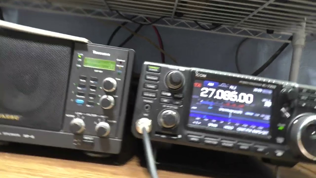 Сравнение локального прослушивания Icom 7300 и Tram Titan IIA