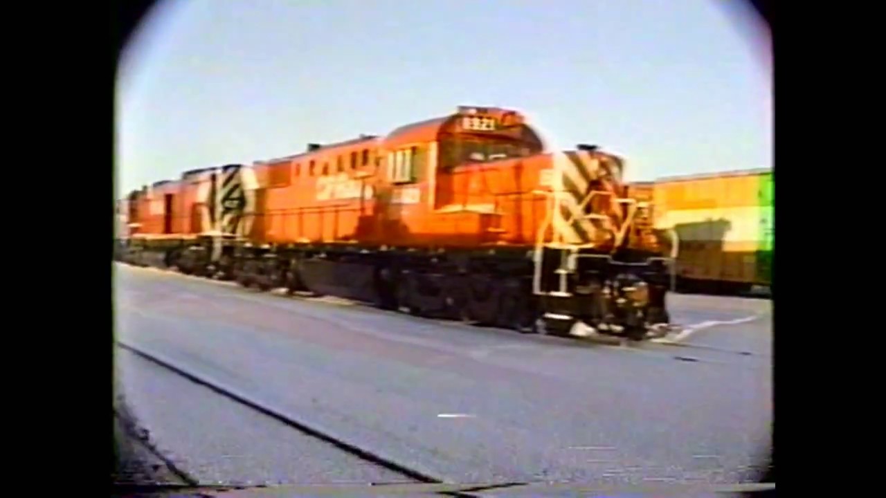 CN & CP Trains in Quebec , 1980's / Volume 2