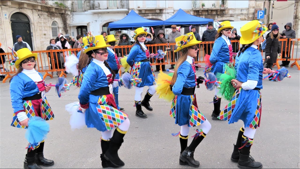 Carnevale 2019 - Joy Fit - Giullari, acrobati e majorette