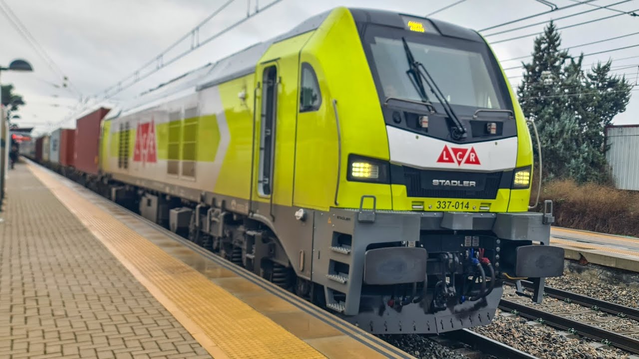 Stadler 337.014 LCR con Teco saliendo de Pinto Enero 2026