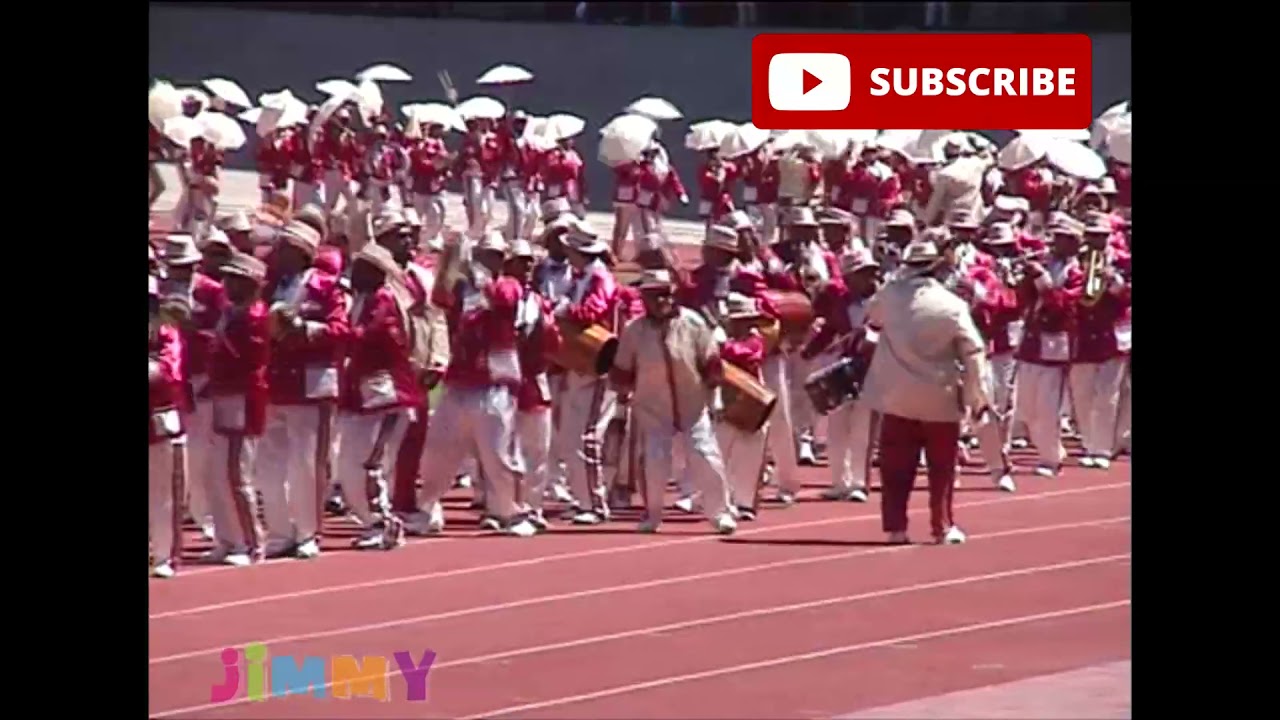 𝗟𝗲𝗻𝘁𝗲𝗴𝗲𝘂𝗿 𝗖𝗿𝗼𝗼𝗻𝗲𝗿𝘀 Cape Town  Minstrels/Klopse/Coons at Green Point stadium  1 January 2005