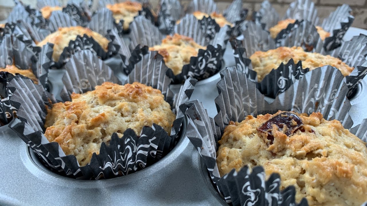 Plain Oatmeal Date Muffins