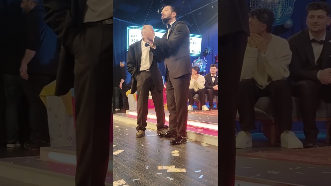 Kenan Komutan   cesaret ve Feragat  ödülünü aldı. 