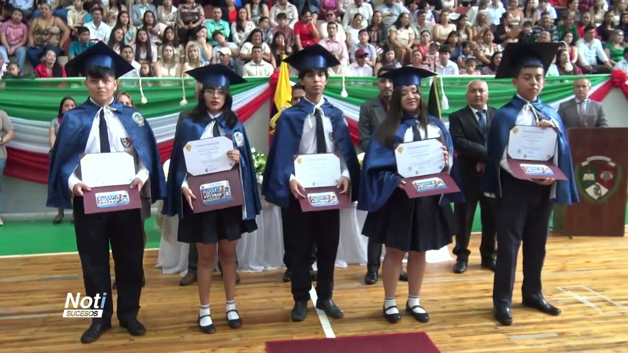 Incorporación de Bachilleres de la U. E. Leovigildo Loayza Loayza