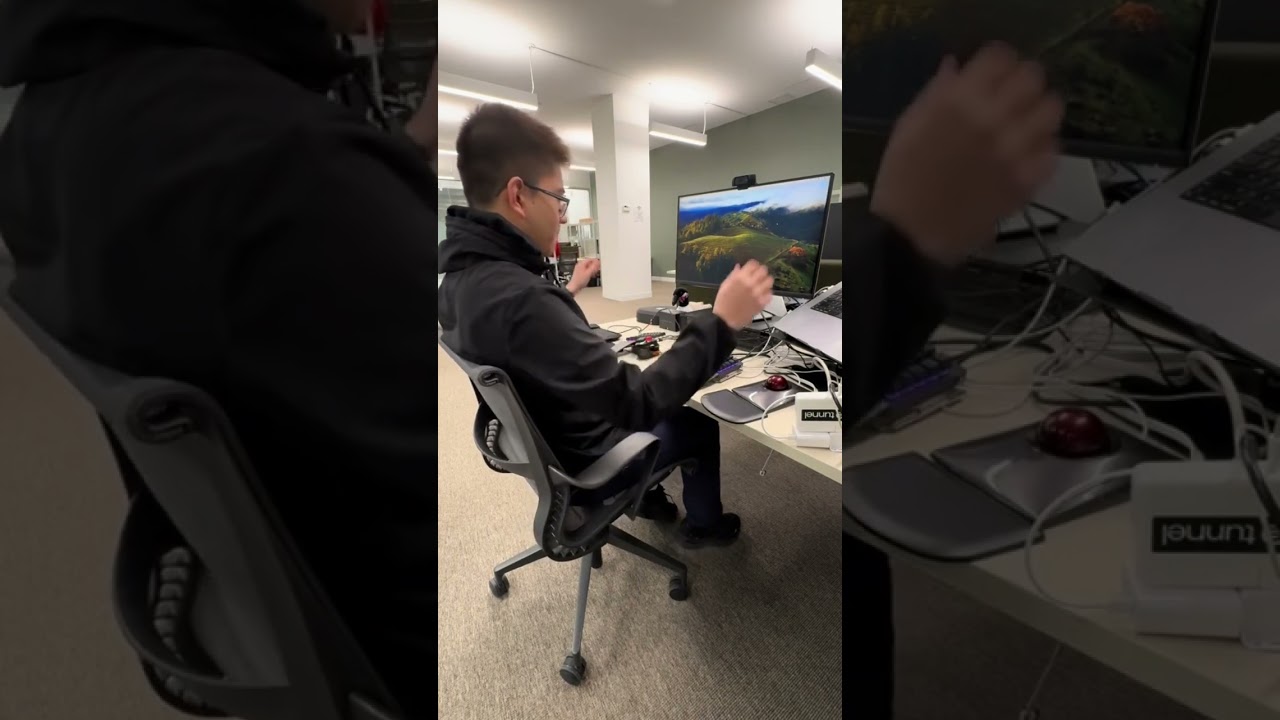 good developers don&rsquo;t use a normal keyboard ;) #developer #programming #cs #softwareengineer #coding