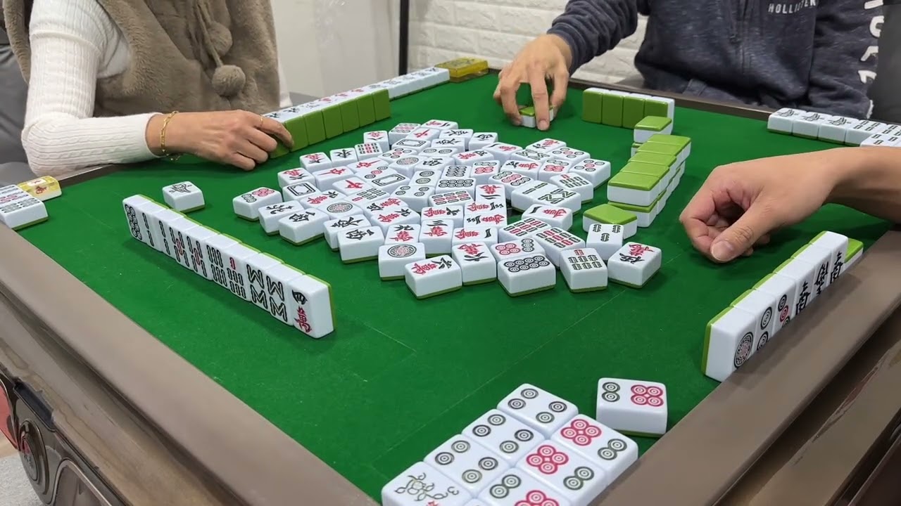 [🎢高潮迭起] Mahjong266. 廣東牌10番1024有花🀄️熱鬥小馬再局五回之五：上了岸，密食￼自摸細舖，啄啄吓都執到千幾蚊架￼😆￼