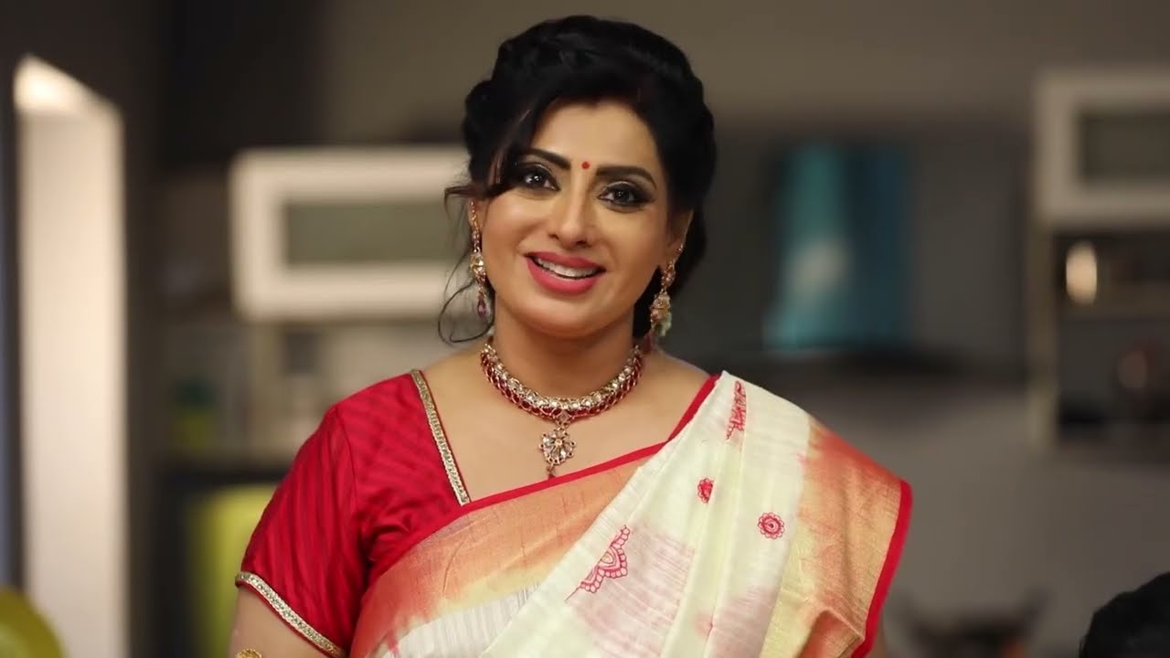 Akhila serves food - Sembaruthi - Full Ep 706 - Zee Tamil