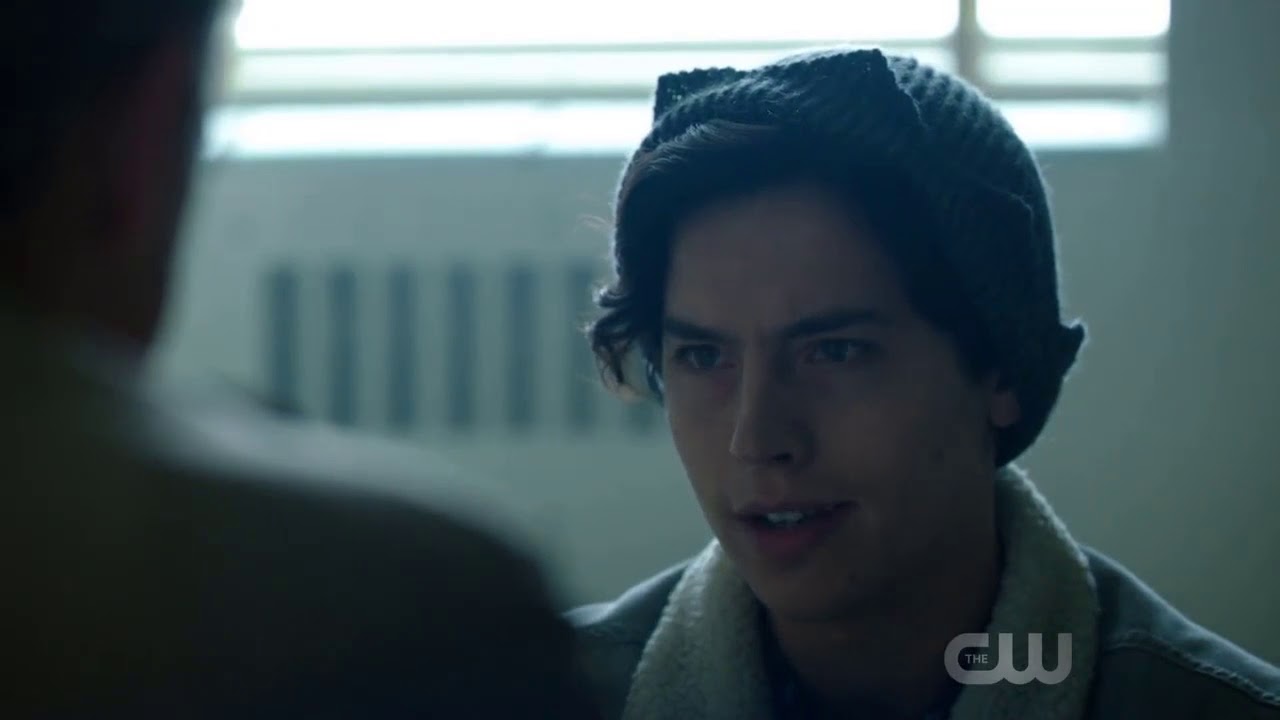 Riverdale 1x07 Sherrif Keller Questions Jughead
