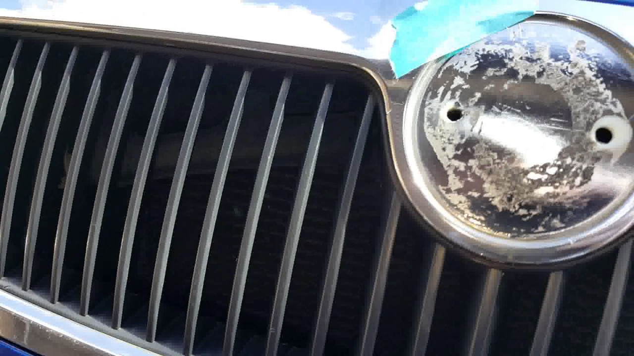 How to fit a new Fabia badge to an older Skoda Octavia