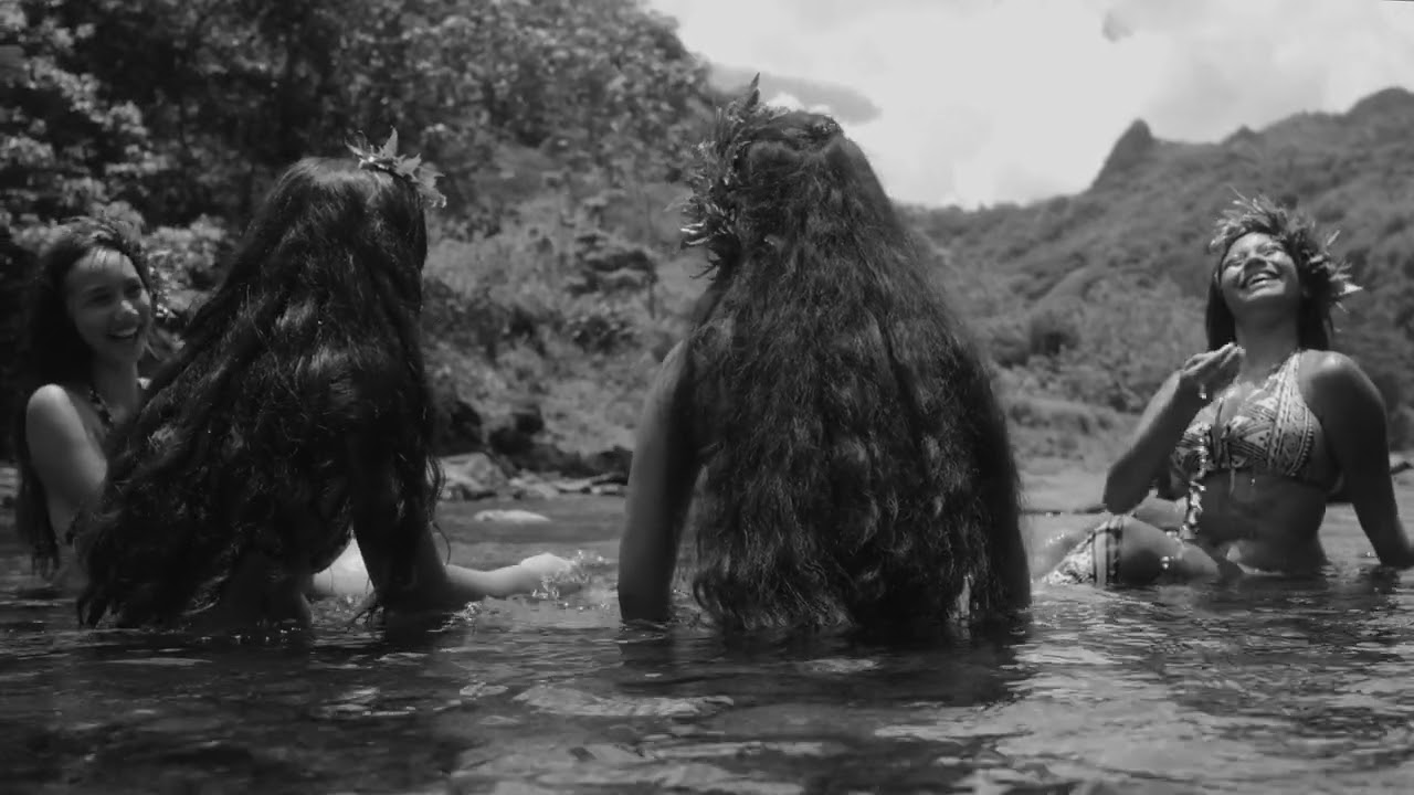 TĀNAKI - 'Ānavāi Ho'a 'Ario