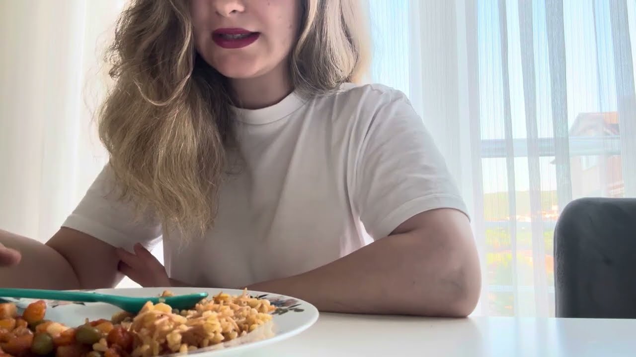 Türk ev yemeği ASMR 🍽️ Bezelye & bulgur & meyveli soda 🥢🍷