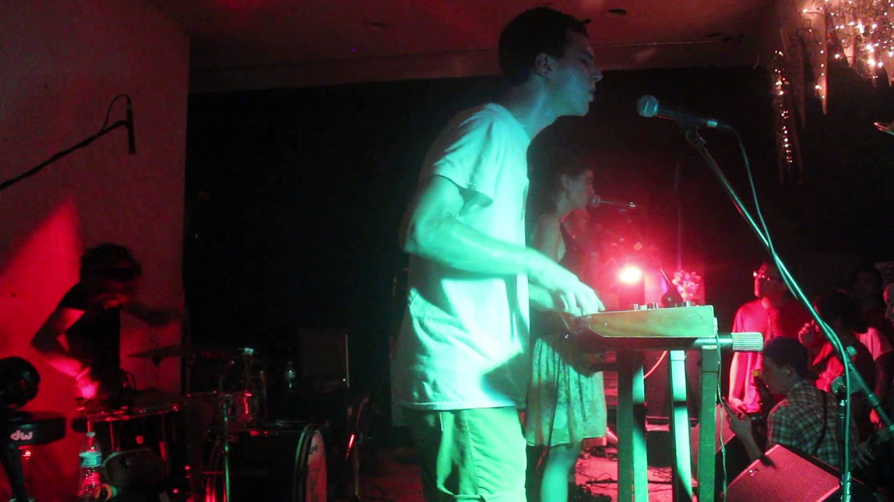 Eskimeaux - I Admit I'm Scared (Live at Shea Stadium)