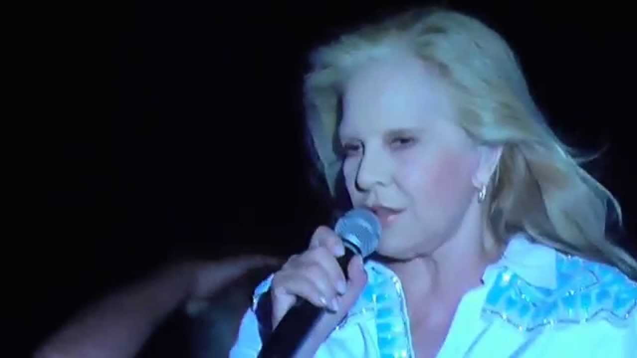 Sylvie Vartan - Mister John B. (Live) @ Bandol 27/07/14 HD