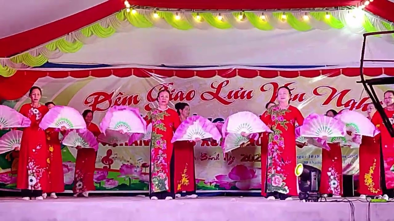 CLB Văn nghệ hội người cao tuổi thôn bái thượng đêm giao thừa đình trên làng bái thượng 2026/vvv