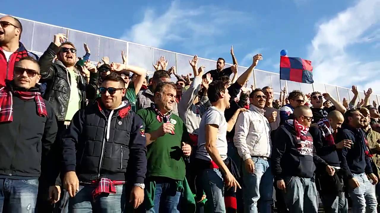 Casertana - Benevento 2-1 Ultras Casertani