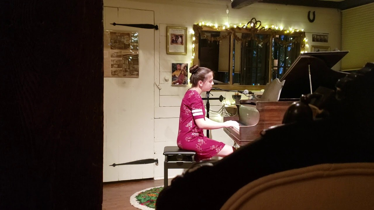 Idontwannabeyouanymore by Billie Eilish performed by 13yo Virginia Taylor
