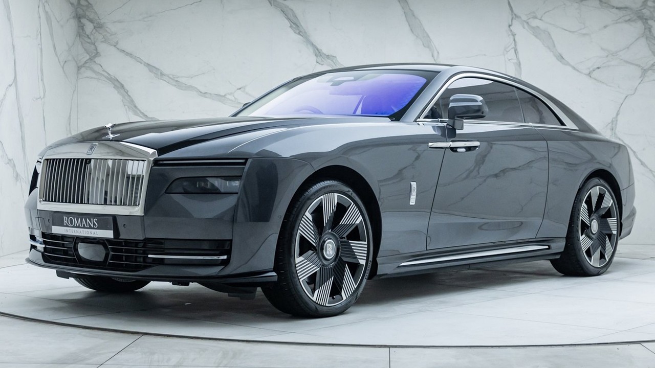 2024 Rolls-Royce Spectre - Gunmetal & Black Diamond -  Walkaround