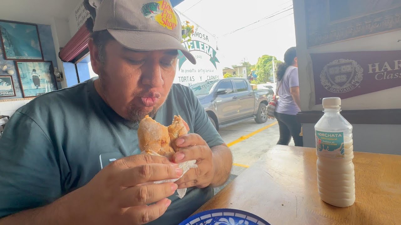 COMIENDO TORTAS Y HACIENDO ALIMENTO  CON CHUY