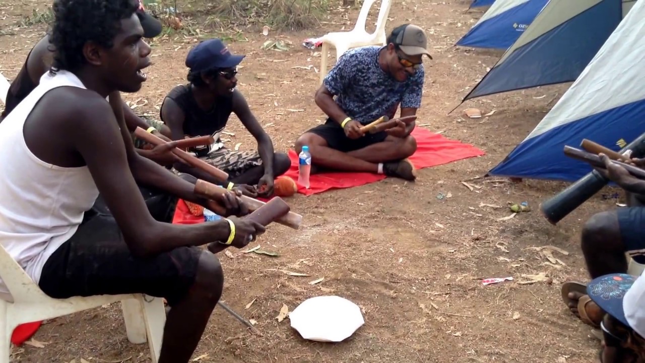 Preview - Red Flag Dancers at GARMA 2017 - warming up - C Murrungun