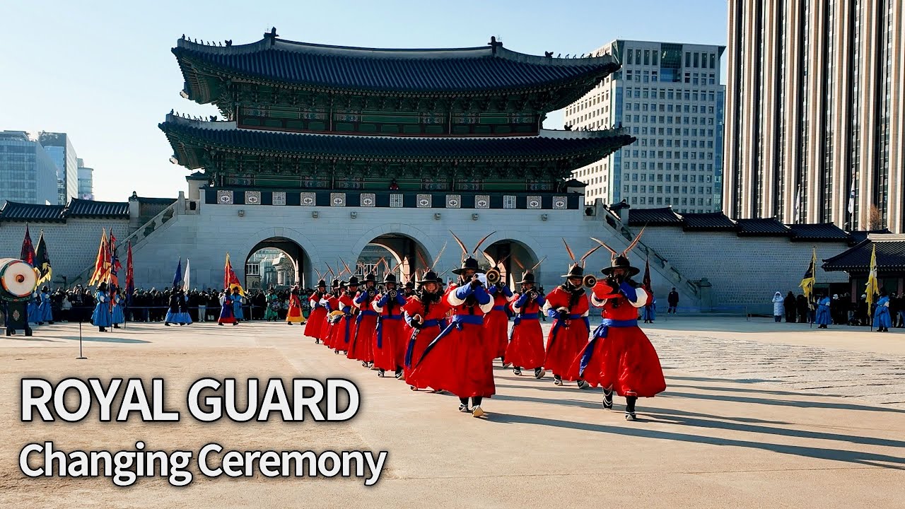 Royal Guard Changing Ceremony at Gyeongbokgung Palace | Seoul, Korea